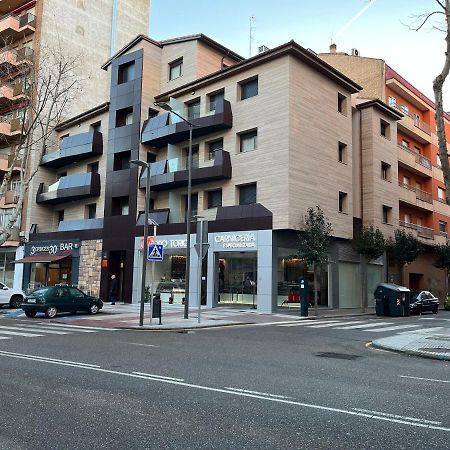 Apartamentos Palacio De Yolanda 사모라 외부 사진