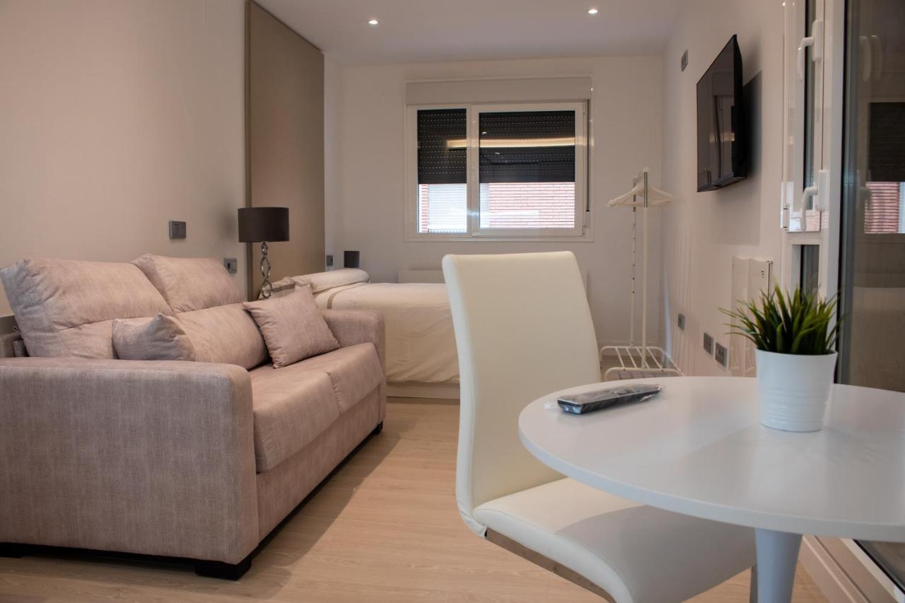 Apartamentos Palacio De Yolanda 사모라 외부 사진
