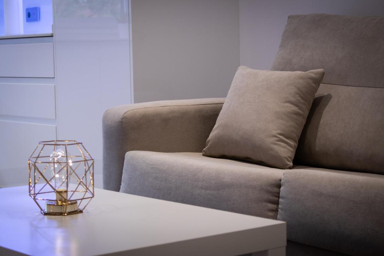 Apartamentos Palacio De Yolanda 사모라 외부 사진