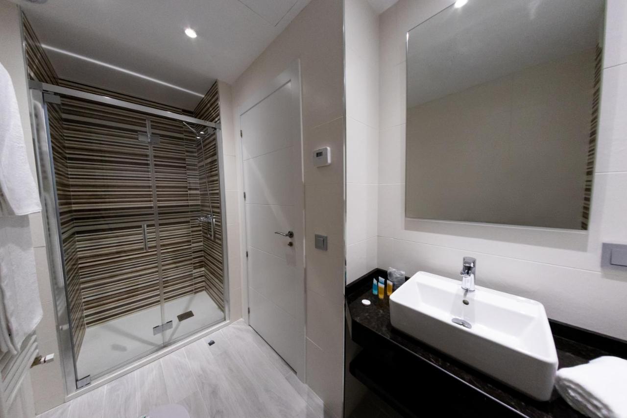 Apartamentos Palacio De Yolanda 사모라 외부 사진